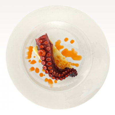 PATA DE PULPO CON PATATA ASADA
